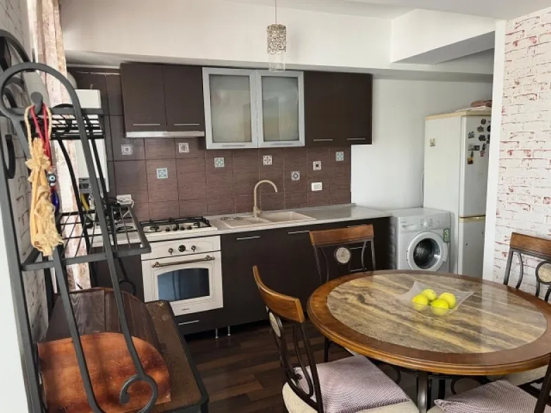 Apartament 3 camere decomandat, 88mp, Lacul Lebada, 85. 000euro - Imaginea 5