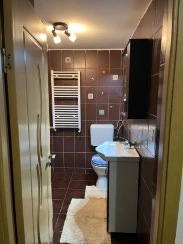 Apartament 3 camere decomandat, 88mp, Lacul Lebada, 85. 000euro - Imaginea 6