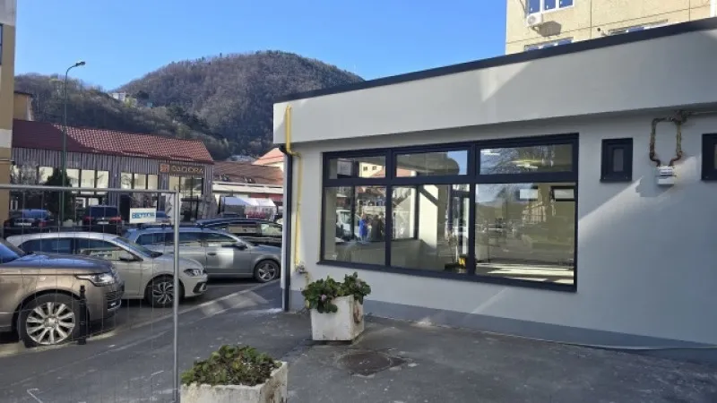 Inchiriez spatiu comercial 70mp utili, Centrul Civic, Brasov, 1. 500euro - Imaginea 4