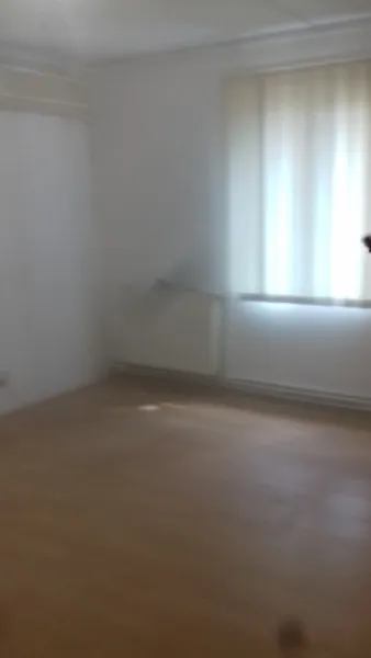 Unirii- Splai cu Marasesti Camera de Comert parter casa la curte 3 cam 67mp pt activitati firme 550 E - Imaginea 3