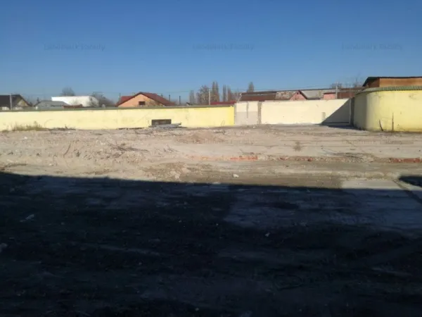 Proprietar inchiriez teren in str. Barcanesti 107, Ploiesti - Imaginea 3