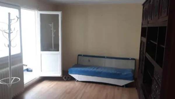 Vand apartament 4 camere, Titan, Barajul Sadului - Imaginea 6