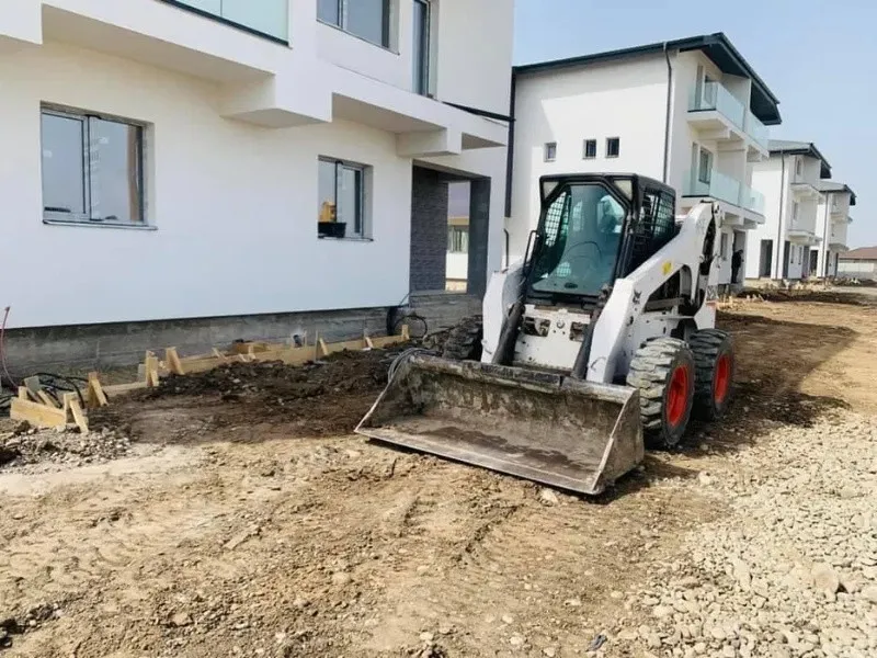 inchiriez bobcat - Imaginea 1