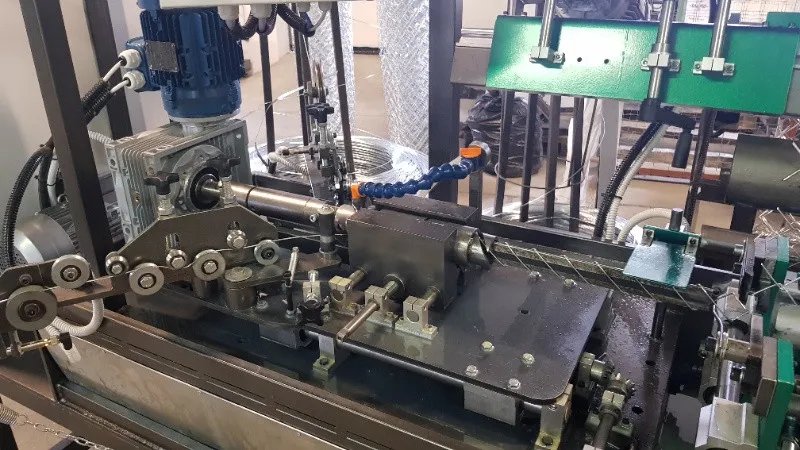 vanzare masina de impletit plasa de gard automata - Imaginea 2