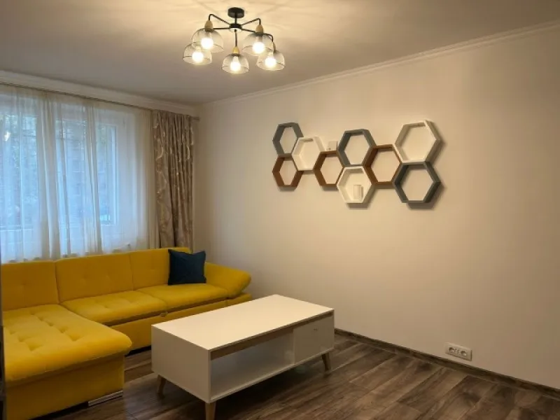 Apartament 4 camere decomandat, 80mp, zona Fizicienilor, 175. 000euro - Imaginea 3