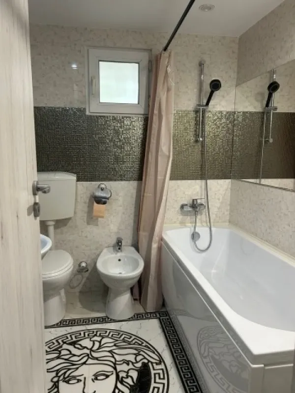 Apartament 4 camere decomandat, 80mp, zona Fizicienilor, 175. 000euro - Imaginea 8