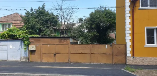 Proprietar vand 711 m2 In Timisoara si casa + garaj fara valoare - Imaginea 1