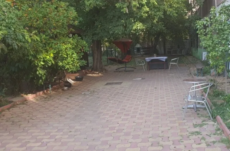 Vila 355mp, D+ P+ E+ M, 17 camere, constructie 2003, teren 1000mp, zona Doamna Ghica, 1. 700. 000euro - Imaginea 5
