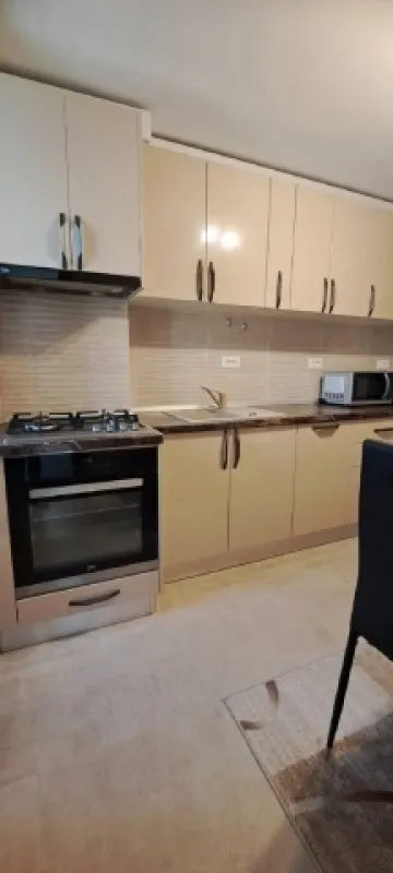 Inchiriez apartament 3 camere Brasov, Grivitei, 90mp, 750euro - Imaginea 2