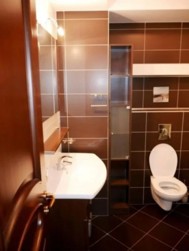 Inchiriez apartament 3 camere, decomandat, 110mp, Aviatorilor, 1. 950euro - Imaginea 5