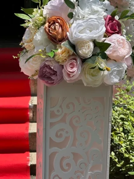 Decor floral pentru evenimentele speciale din viata dumneavoastra - Imaginea 4