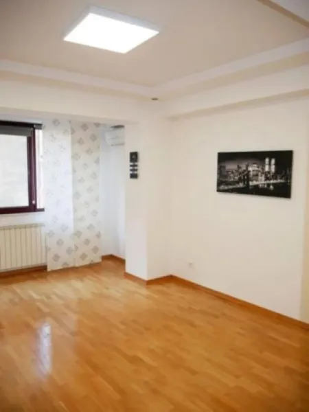 Inchiriez apartament 3 camere, decomandat, 110mp, Aviatorilor, 1. 950euro - Imaginea 10