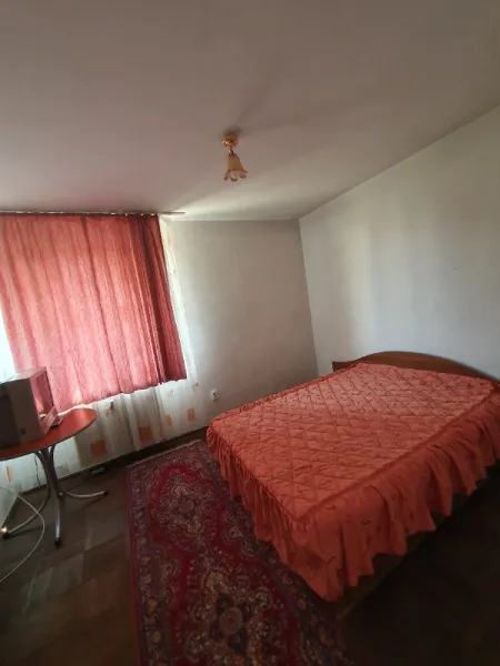 Proprietar, apartament 2 camere, ultracentral, utilat modest, 1500 RON - Imaginea 2