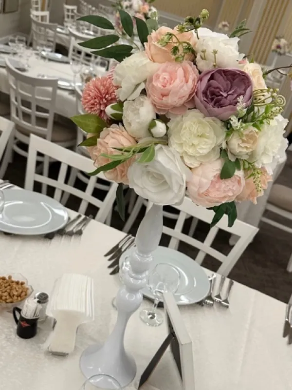 Decor floral pentru evenimentele speciale din viata dumneavoastra - Imaginea 7