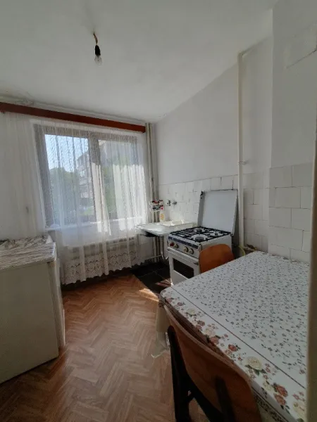 Proprietar, apartament 2 camere, ultracentral, utilat modest, 1500 RON - Imaginea 4