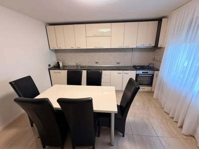 Vila, 3 camere, constructie 2014, teren 547mp, Negoiesti, 185. 000euro - Imaginea 2