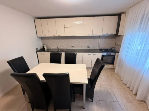 Vila, 3 camere, constructie 2014, teren 547mp, Negoiesti, 185. 000euro - Imaginea 2