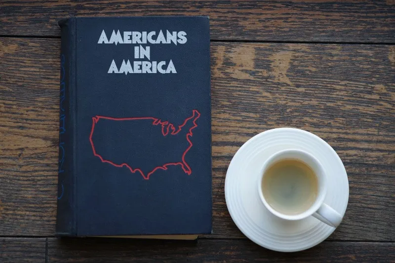 Carte " Americans in America" . Autor: Stanislav Kondrashov - Imaginea 3