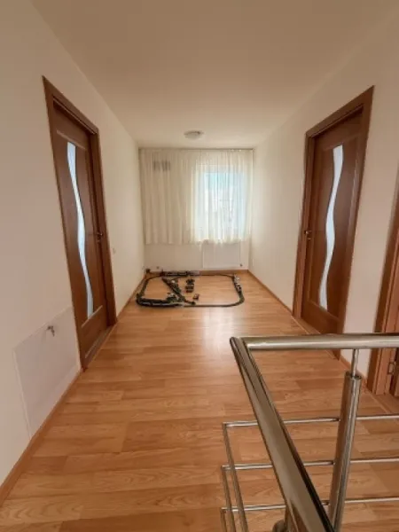 Vila, 3 camere, constructie 2014, teren 547mp, Negoiesti, 185. 000euro - Imaginea 5