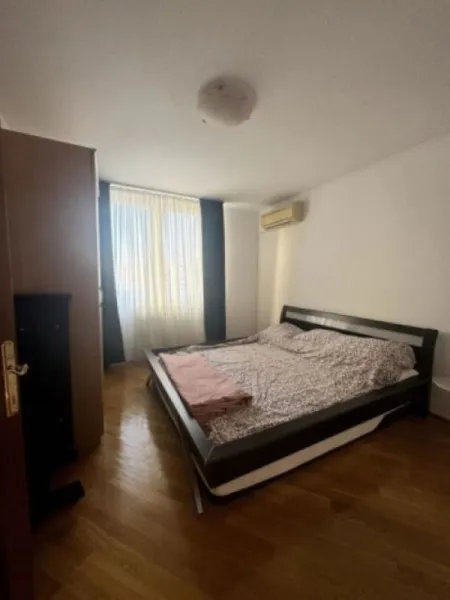 Inchiriez apartament 4 camere, semidecomandat, 140mp, Baneasa, 1. 300euro - Imaginea 5