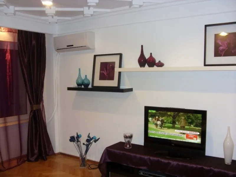 Inchiriez apartament 3 camere, Universitate, 77mp, 750euro - Imaginea 2