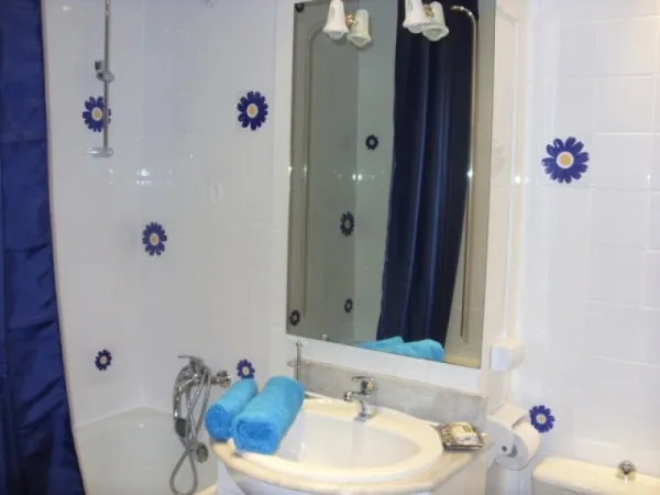 Inchiriez apartament 3 camere, Universitate, 77mp, 750euro - Imaginea 4