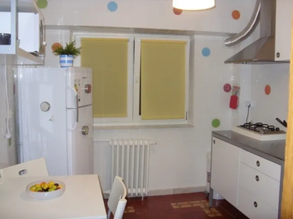 Inchiriez apartament 3 camere, Universitate, 77mp, 750euro - Imaginea 5