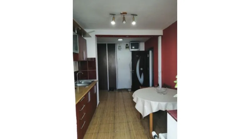 Inchiriez apartament decomandat, 3 camere, Berceni, 70mp, 600euro - Imaginea 2