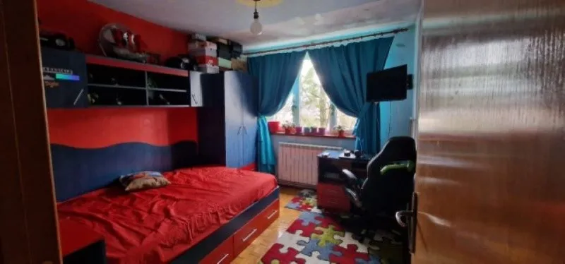 Apartament 4 camere decomandat, 80 mp, Titan, Codrii Neamtului, 135. 000euro - Imaginea 1