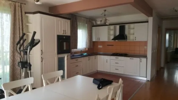Inchiriez apartament 3 camere Chitila, 95 mp, terasa 200 mp, 750euro - Imaginea 1