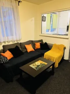 Piata Romana- Amzei acces metrou apt. 2 cam mobilat utilat liber bloc fara risc contract Anaf 525 Euro