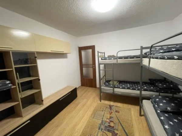 Inchiriez apartament 2 camere, 44mp, sos Giurgiului, utilat complet - Imaginea 1