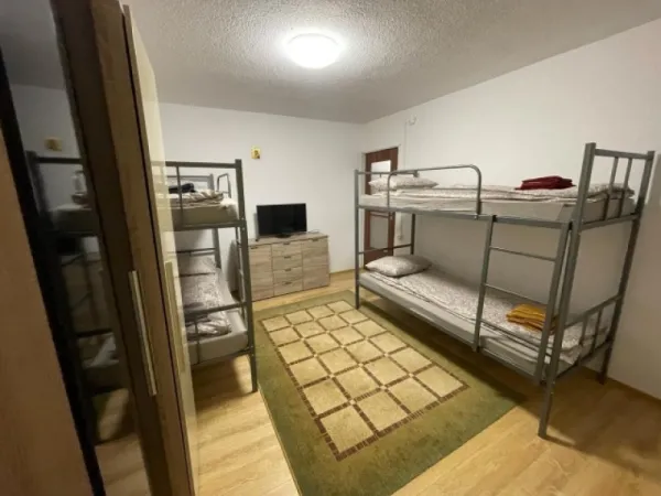 Inchiriez apartament 2 camere, 44mp, sos Giurgiului, utilat complet - Imaginea 2
