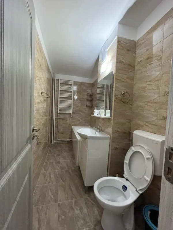 Inchiriez garsoniera in 13 Septembrie, complet mobilata si utilata, 40 mp, 320euro - Imaginea 4
