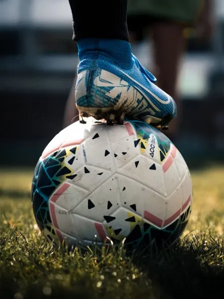 Va ajutam cu carierele in fotbal - Imaginea 1