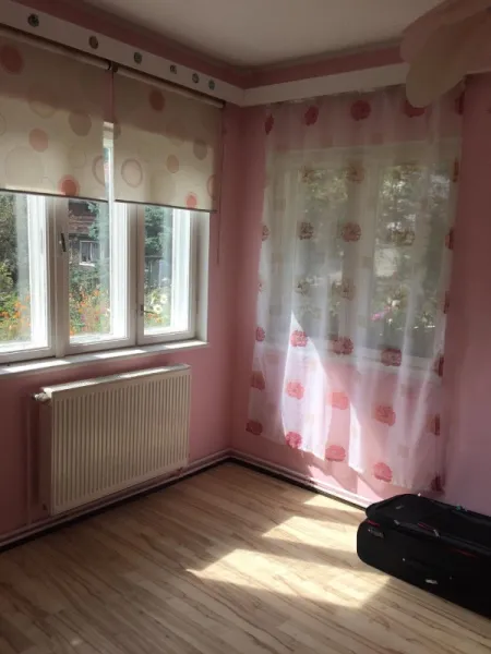 VAND DEMISOL SI PARTER situate in vila. Vila e compusa din D+ P+ E - Imaginea 3