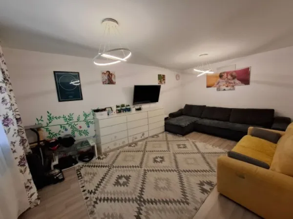 Casa 110mp, P+ E, 4 camere, constructie 2016, teren 120mp, zona Militari Residence, 149. 000euro - Imaginea 1