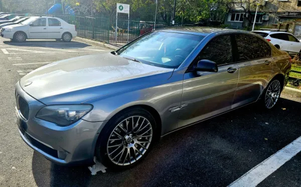 BMW Seria 7 - Imaginea 4