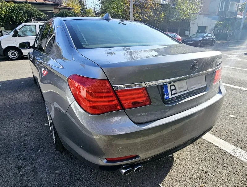 BMW Seria 7 - Imaginea 8