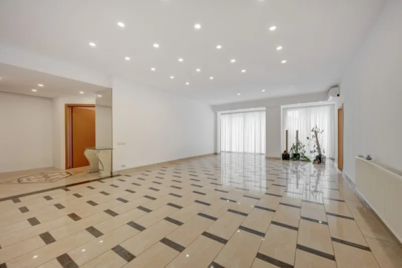 Apartament de lux, 4 camere, 188mp, Cartier Primaverii, 1. 750. 000euro - Imaginea 2