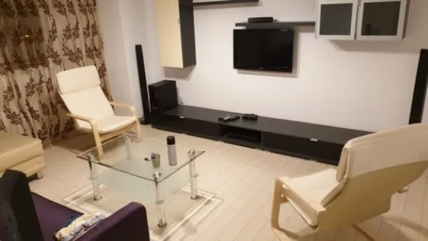 Inchiriez apartament 4 camere, decomandat, 90mp, mobilat si utilat, Mihai Bravu, 900euro - Imaginea 1