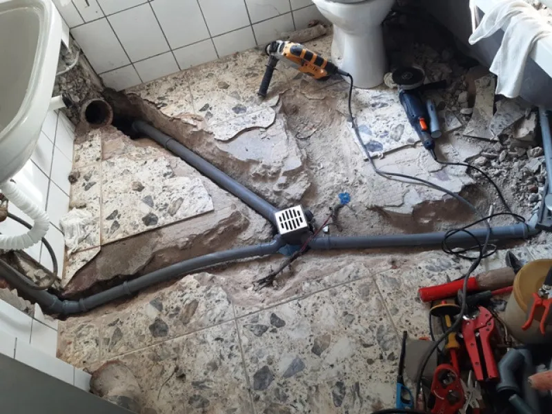 Servicii Instalatii: Reparatii / inlocuire Sifon Pardoseala- instalatii tehnico- sanitare - Imaginea 1