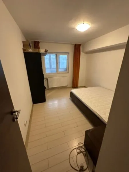 Inchiriez apartament 4 camere, decomandat, 90mp, mobilat si utilat, Mihai Bravu, 900euro - Imaginea 7
