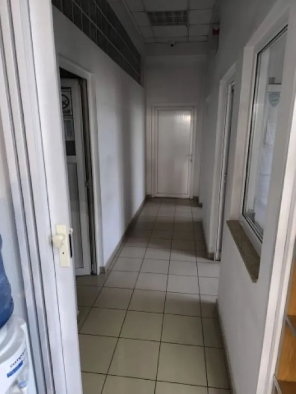 Spatiu comercial, 189mp, Soseaua Bucuresti- Targoviste, 395. 000euro - Imaginea 2