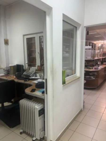 Spatiu comercial, 189mp, Soseaua Bucuresti- Targoviste, 395. 000euro - Imaginea 3