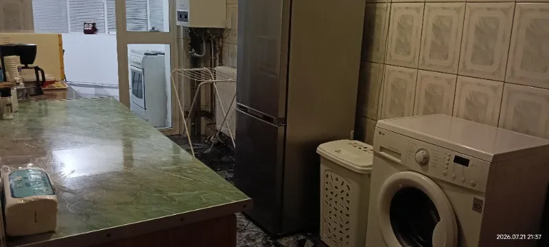 Cazare apartament 3 camere la mare foarte aproape de plaja Constanta Faleza Nord - Imaginea 3