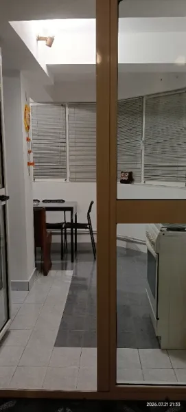 Cazare apartament 3 camere la mare foarte aproape de plaja Constanta Faleza Nord - Imaginea 5