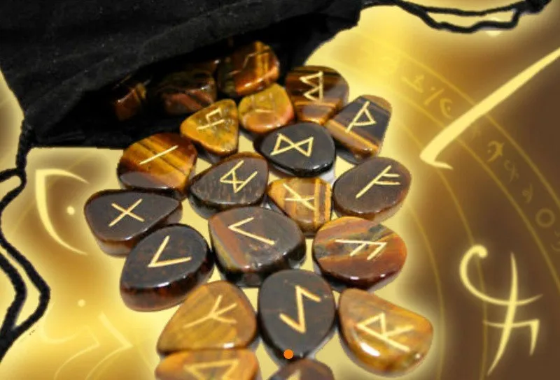rune set  ametist. cuart roz. carneol. jasp rosu+ placa divinatie cadou - Imaginea 7