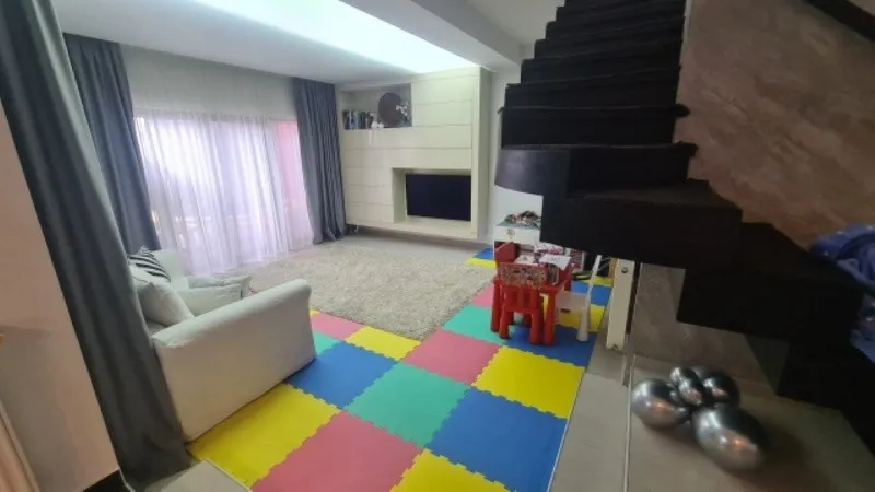 Vila 4 camere, 140mp utili, teren 500mp, Pantelimon, 285. 000euro - Imaginea 3