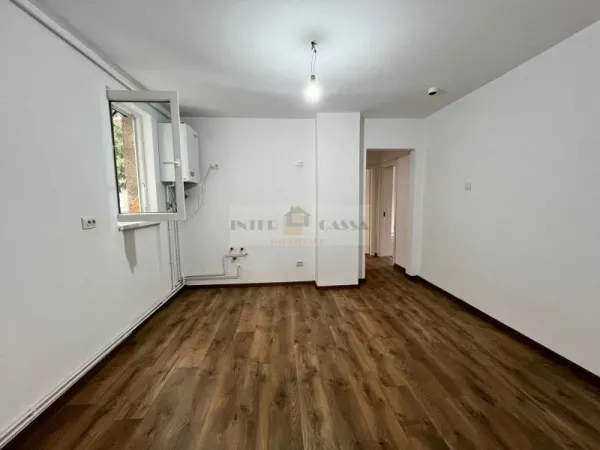 Apartament 3 camere Dambu - Imaginea 1